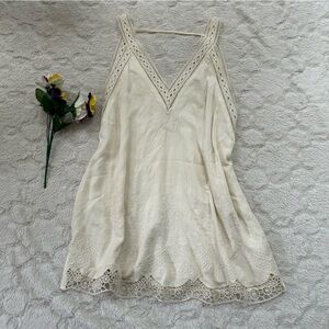 ASTR Cream/Ivory Crochet Trim V-Neckline Dress, Size S